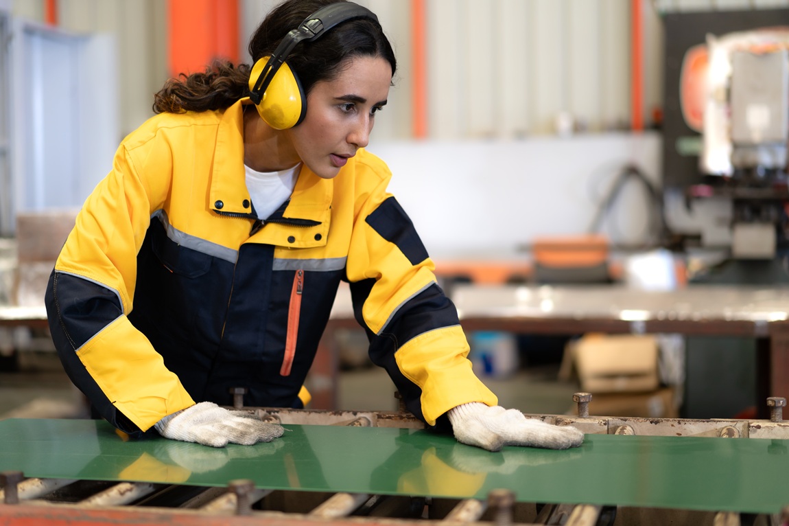 Jakie cechy powinna mieć kurtka robocza całoroczna?